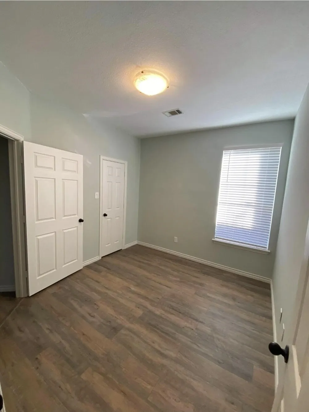 2409 Hunter Place Lane Arlington, TX 76006