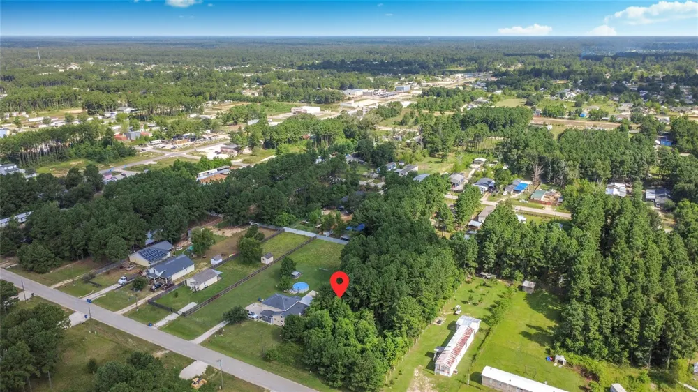 169 County Road 3560 Cleveland, TX 77327