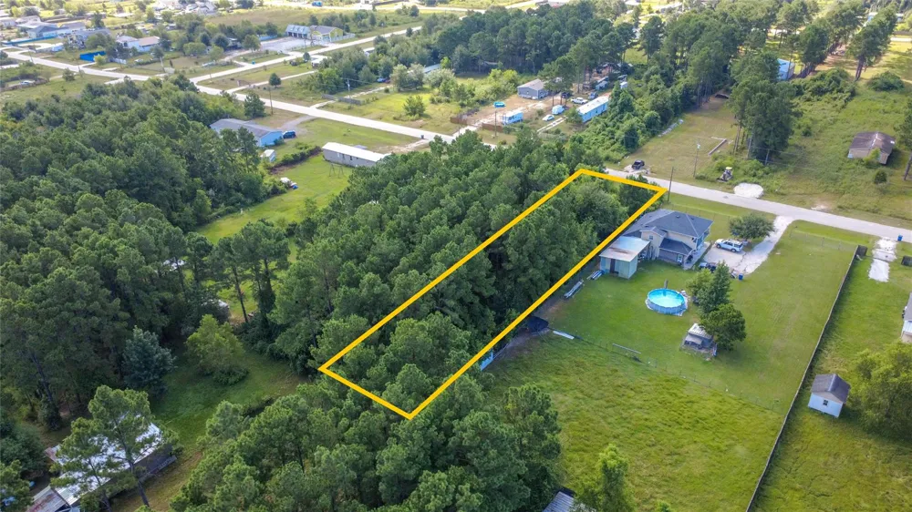 169 County Road 3560 Cleveland, TX 77327