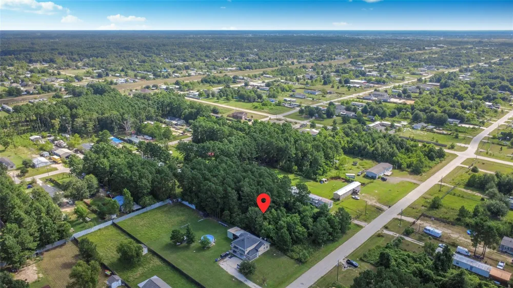 169 County Road 3560 Cleveland, TX 77327