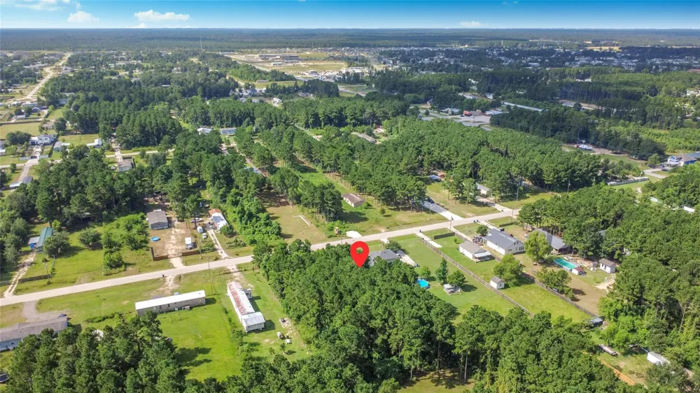 169 County Road 3560 Cleveland, TX 77327