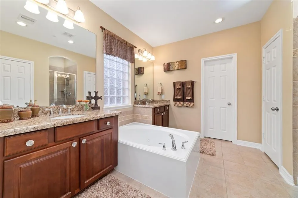 6215 Silver Thistle Lane Fulshear, TX 77441