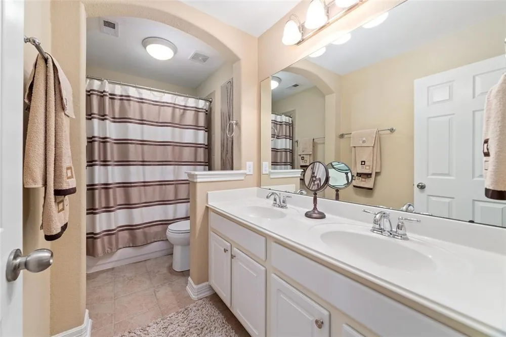 6215 Silver Thistle Lane Fulshear, TX 77441