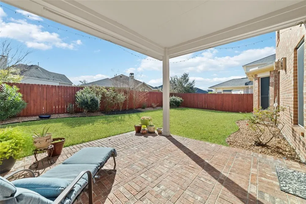 6215 Silver Thistle Lane Fulshear, TX 77441