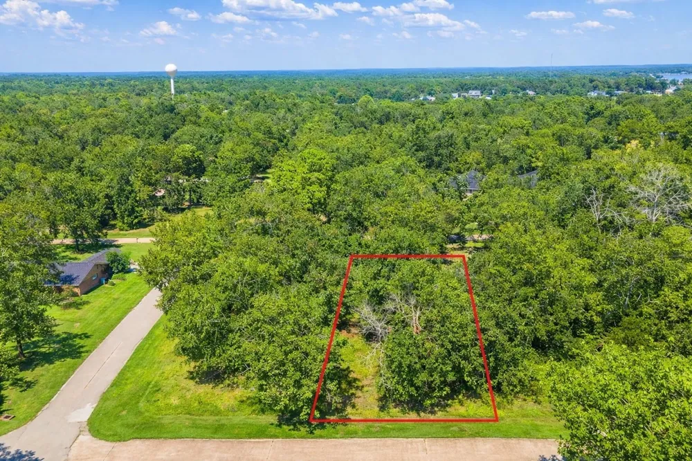 Deep Woods Lane Livingston, TX 77351
