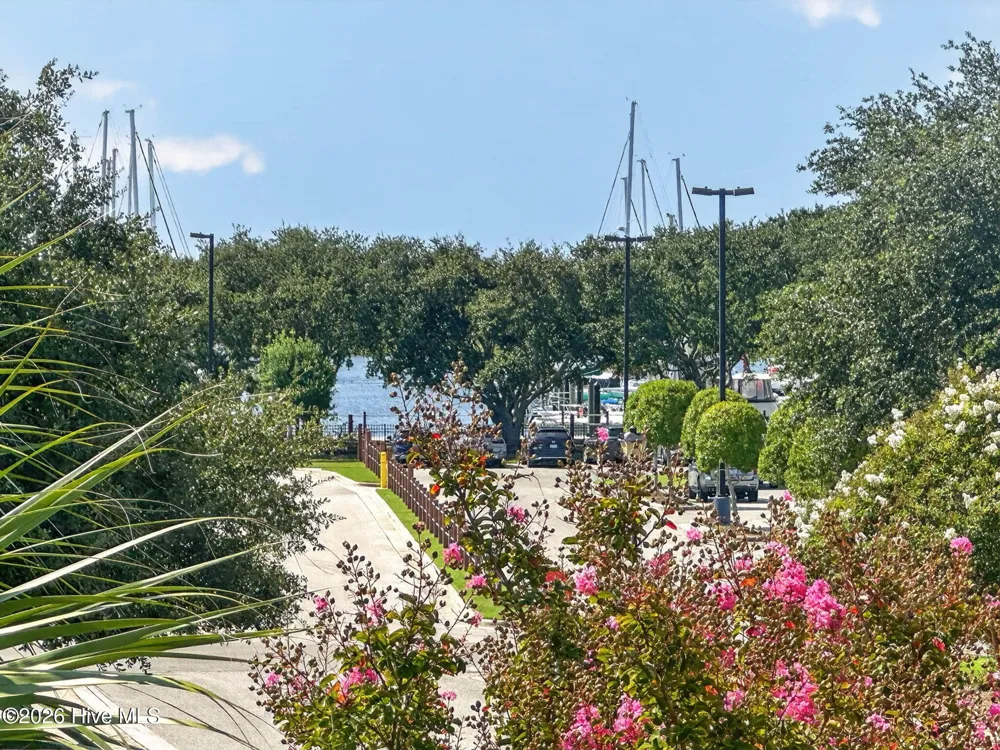 333 Marina View Drive Southport, NC 28461