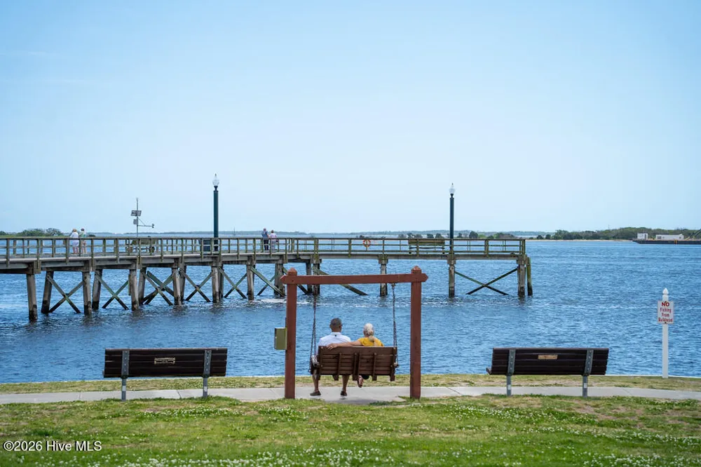 333 Marina View Drive Southport, NC 28461