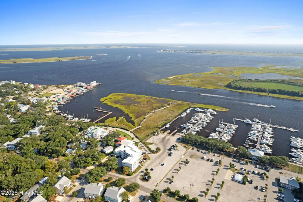 333 Marina View Drive Southport, NC 28461