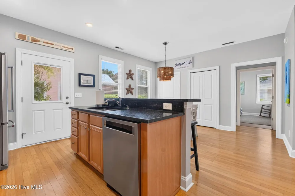 333 Marina View Drive Southport, NC 28461