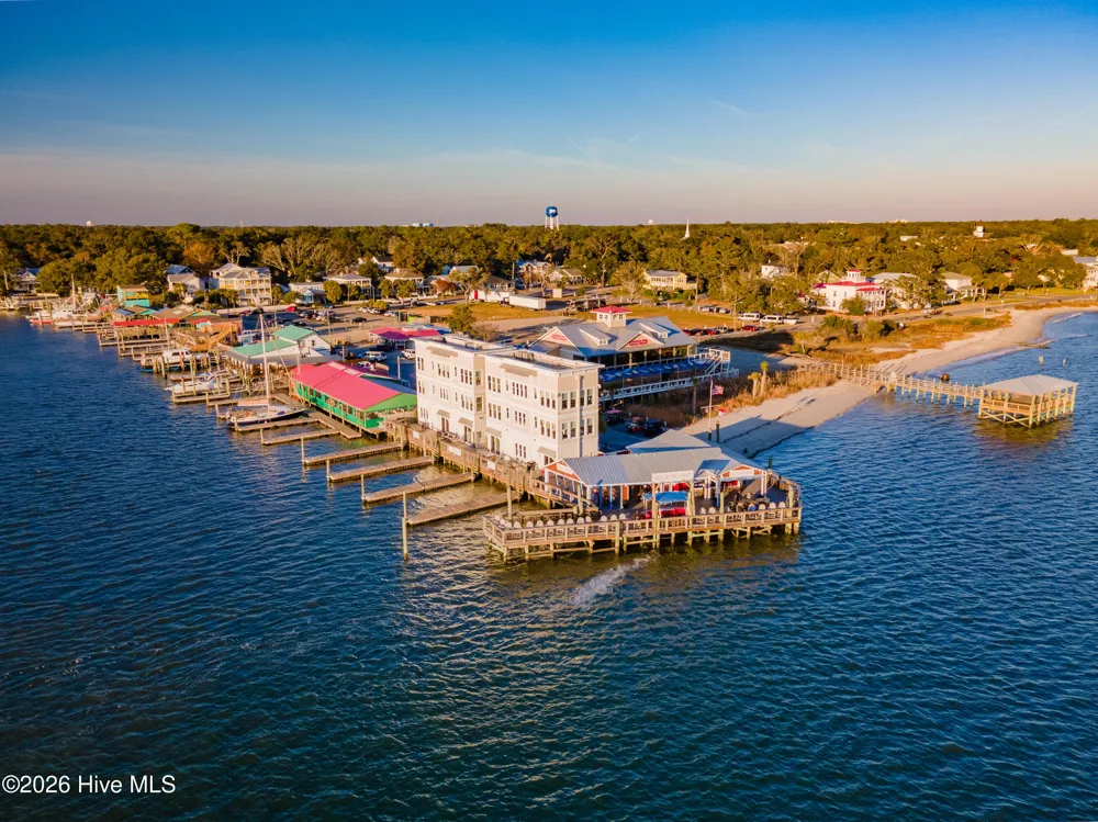 333 Marina View Drive Southport, NC 28461