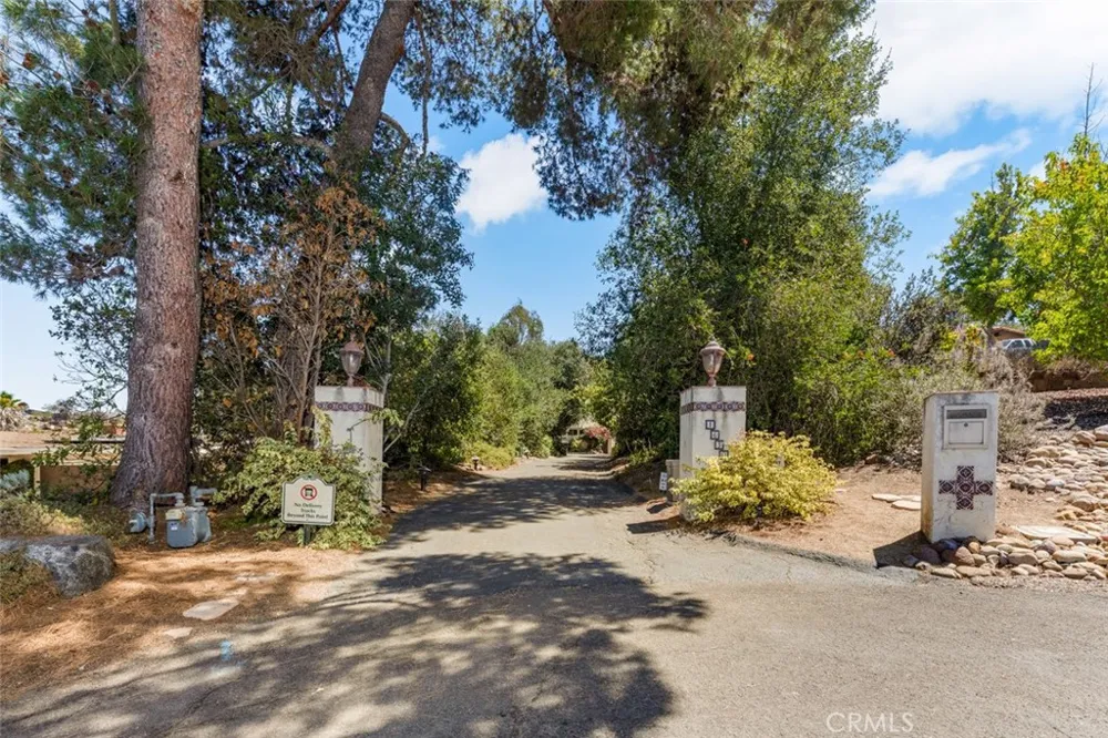 16307 Woodson View Road Poway, CA 92064