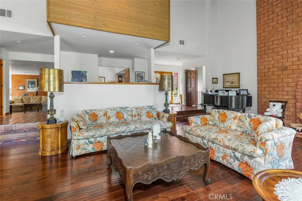 16307 Woodson View Road Poway, CA 92064