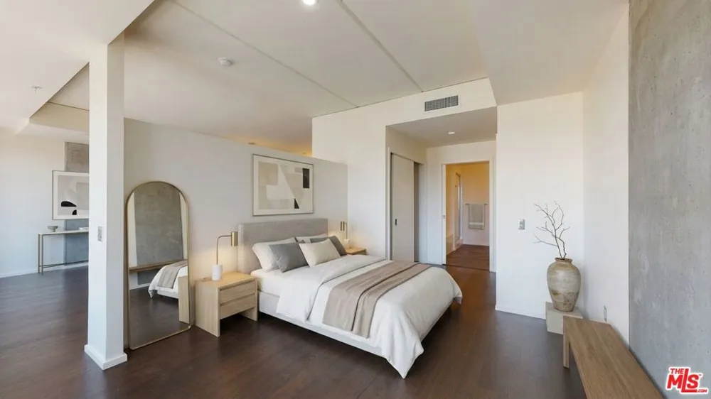 1155 S Grand Avenue #1108 Los Angeles, CA 90015