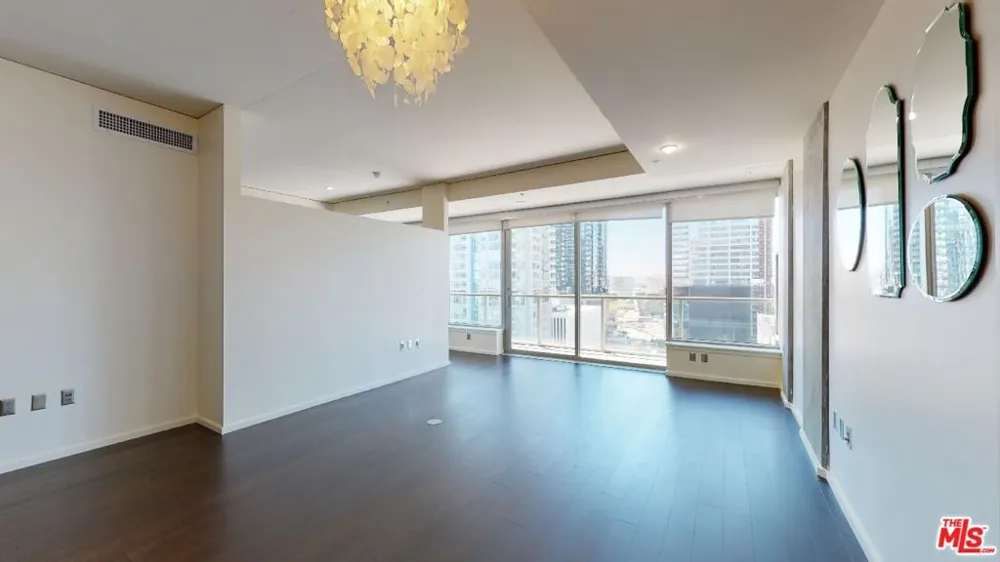 1155 S Grand Avenue #1108 Los Angeles, CA 90015