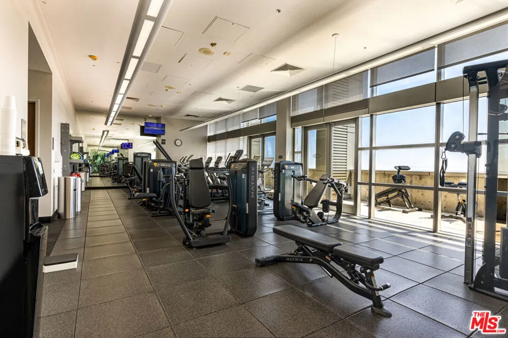 1155 S Grand Avenue #1108 Los Angeles, CA 90015