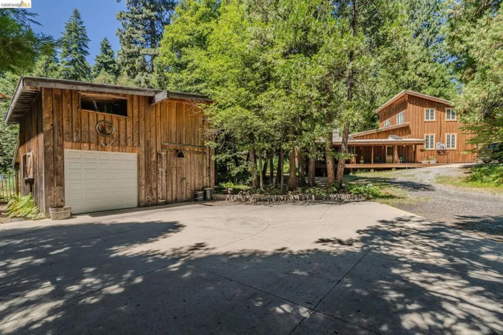 2495 Hangtree Trail Arnold, CA 95223