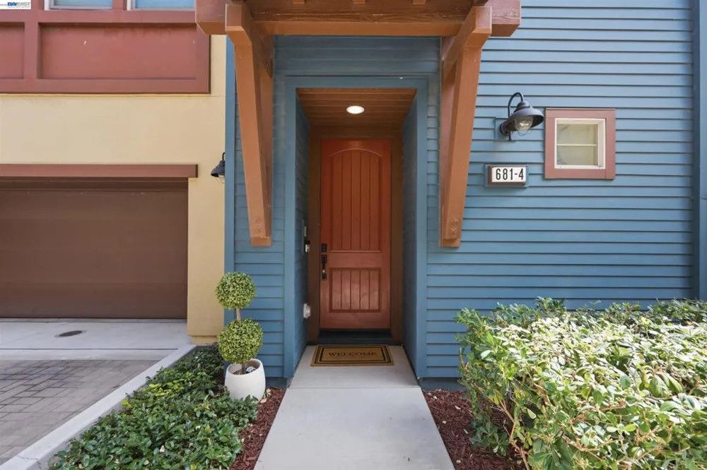 681 Sandalwood Drive #4 Livermore, CA 94551