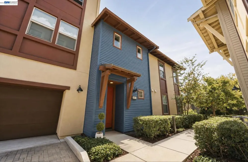 681 Sandalwood Drive #4 Livermore, CA 94551