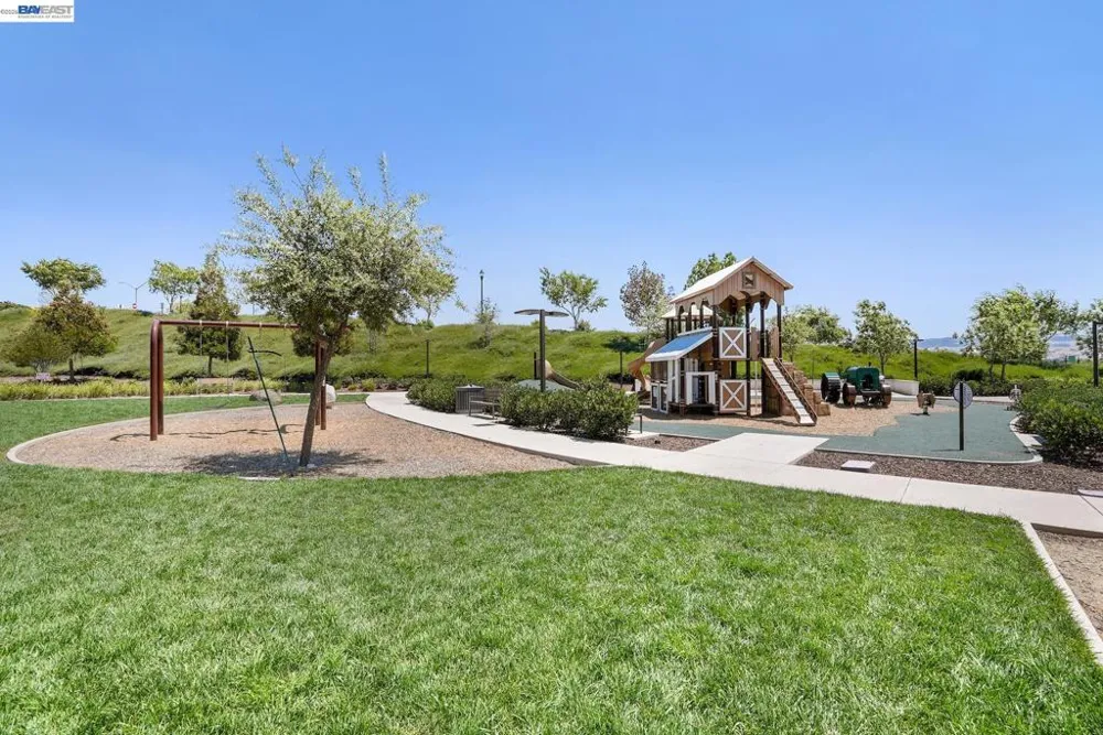 681 Sandalwood Drive #4 Livermore, CA 94551
