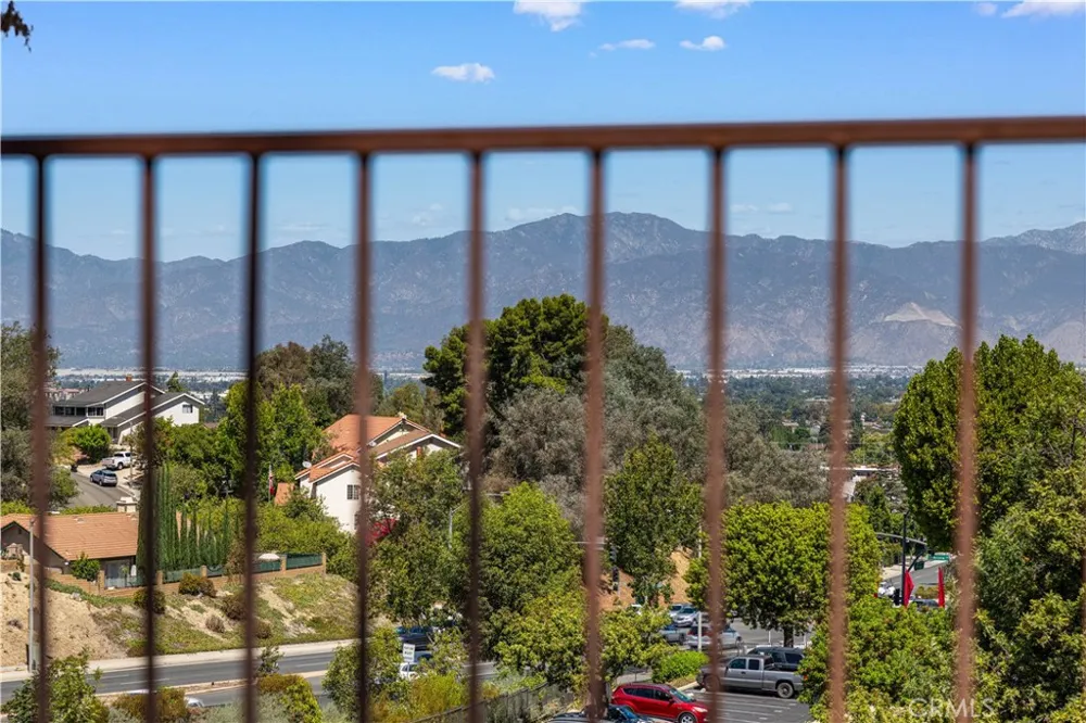 1809 Borrego West Covina, CA 91791