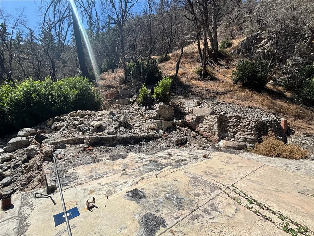 6675 Bear Claremont, CA 91711