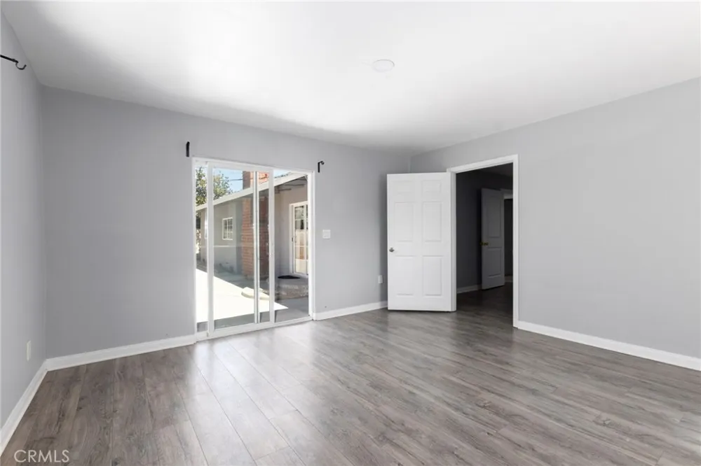 922 Toddy Street Santa Ana, CA 92703
