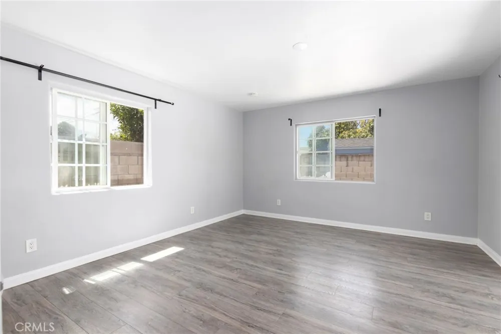 922 Toddy Street Santa Ana, CA 92703