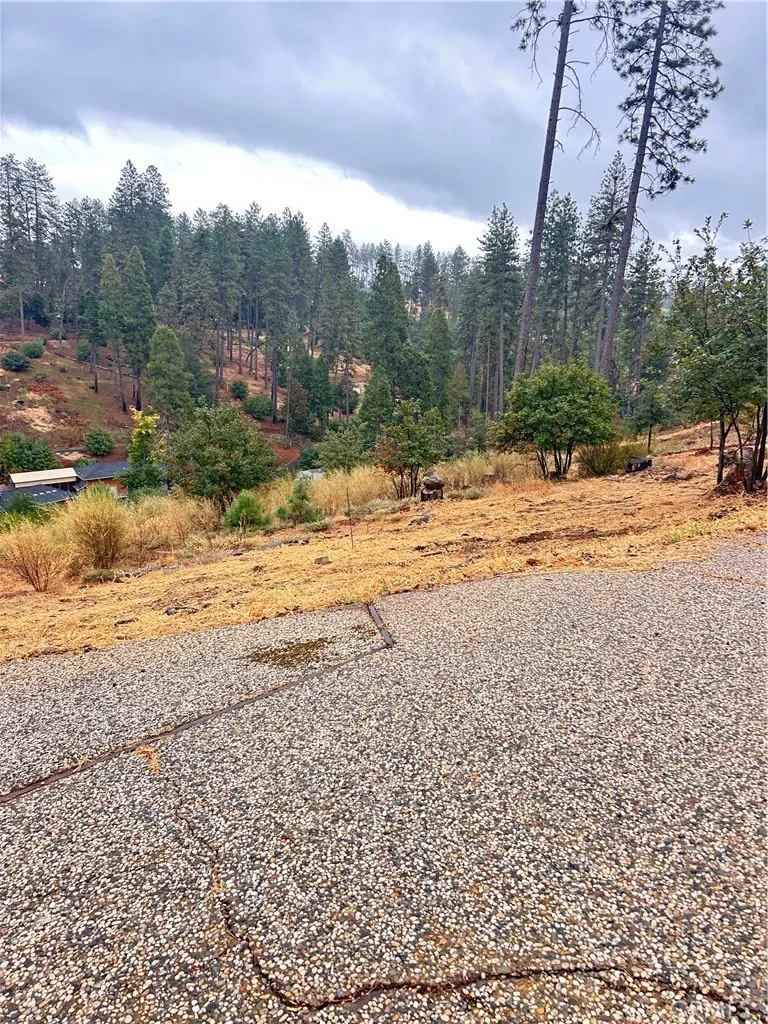 5770 Oak Creek Paradise, CA 95969