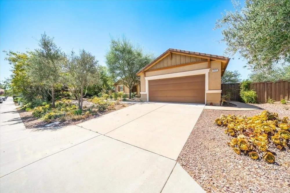 352 Tom McGuinness Jr Circle Fallbrook, CA 92028