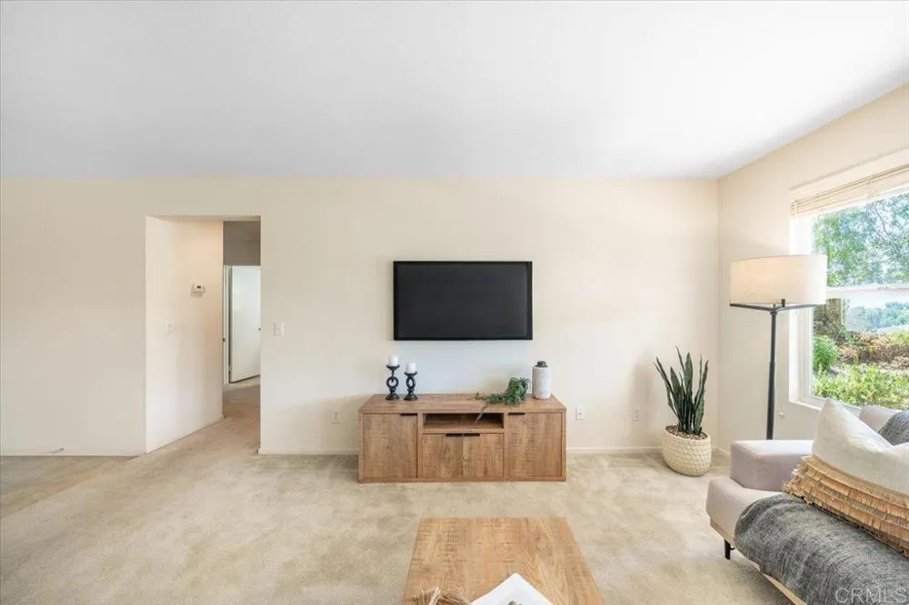 352 Tom McGuinness Jr Circle Fallbrook, CA 92028