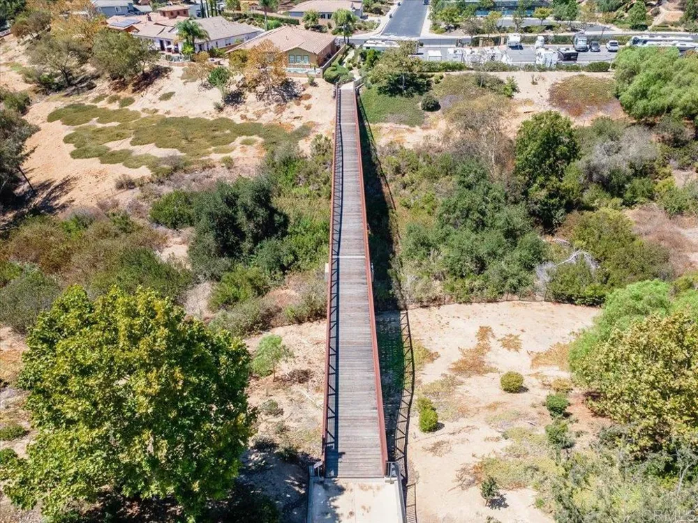 352 Tom McGuinness Jr Circle Fallbrook, CA 92028