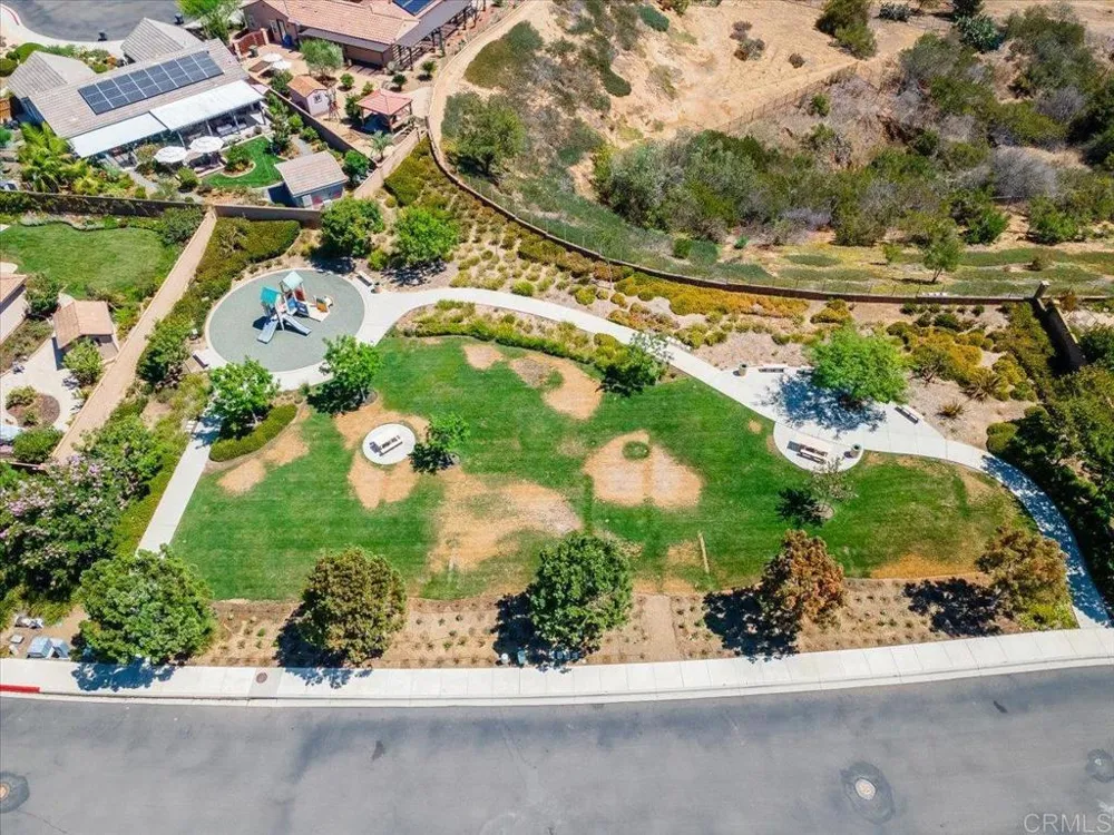 352 Tom McGuinness Jr Circle Fallbrook, CA 92028