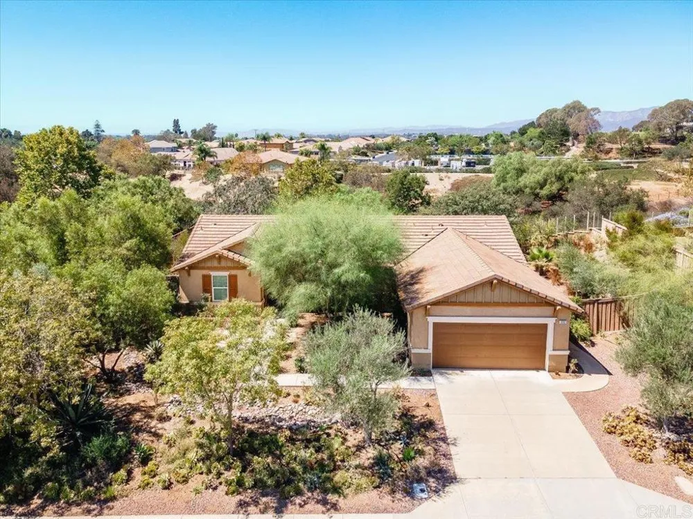 352 Tom McGuinness Jr Circle Fallbrook, CA 92028