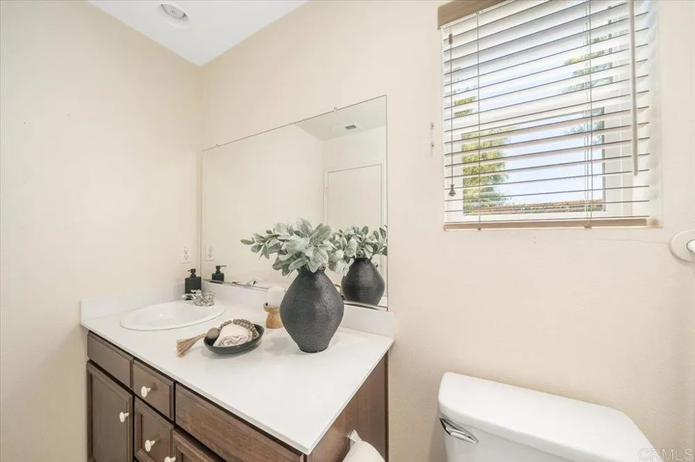 352 Tom McGuinness Jr Circle Fallbrook, CA 92028