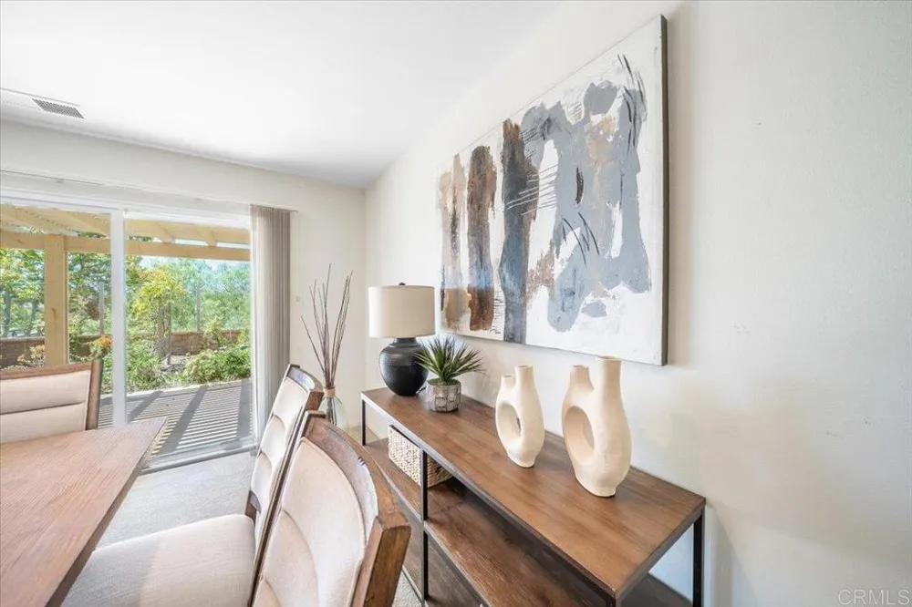 352 Tom McGuinness Jr Circle Fallbrook, CA 92028