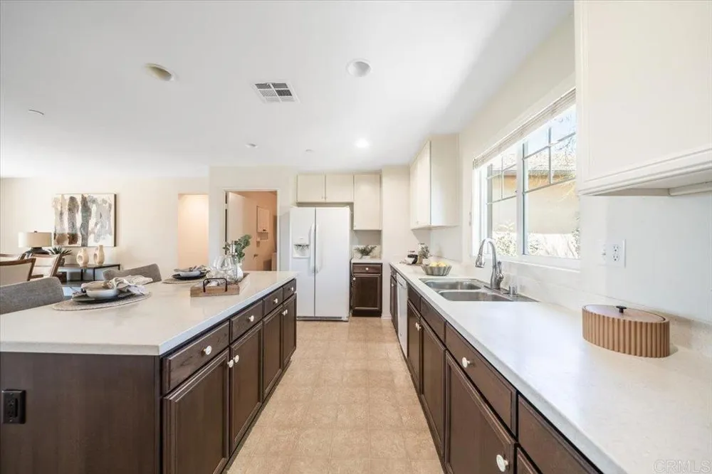 352 Tom McGuinness Jr Circle Fallbrook, CA 92028