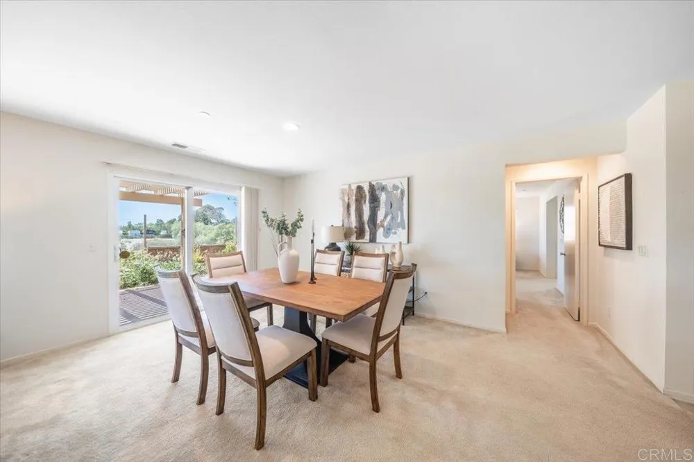 352 Tom McGuinness Jr Circle Fallbrook, CA 92028