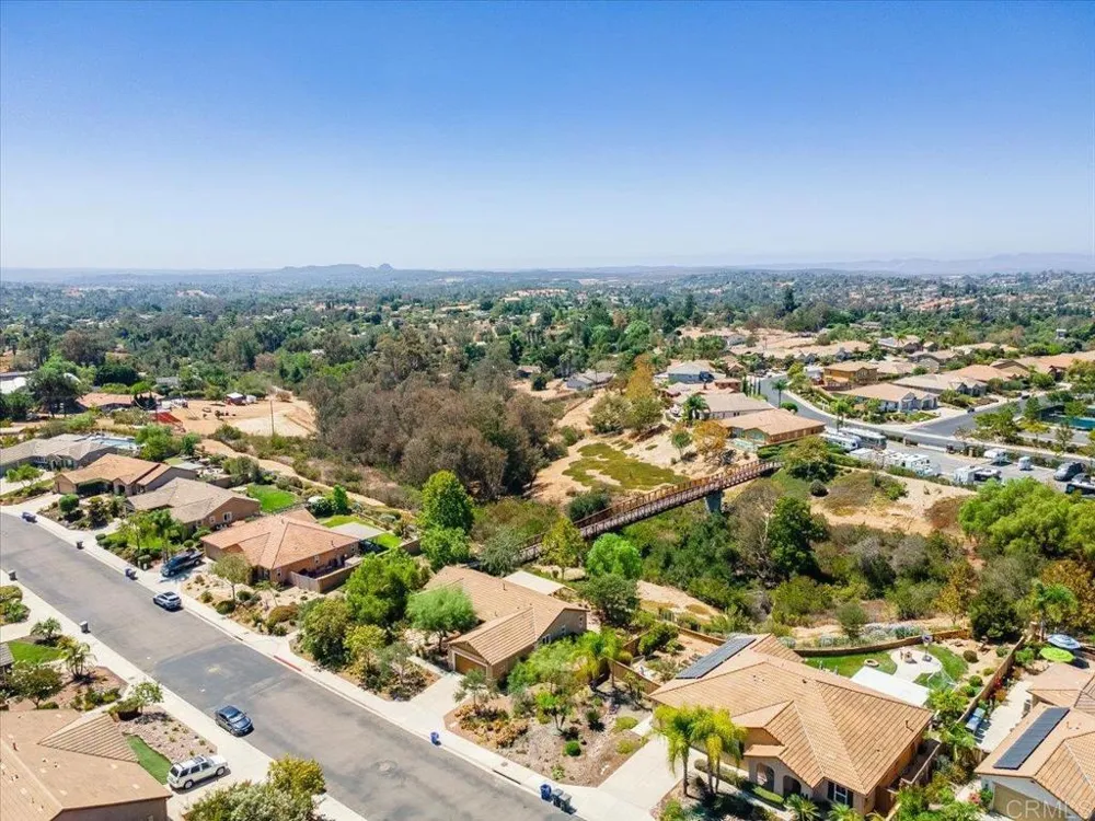 352 Tom McGuinness Jr Circle Fallbrook, CA 92028