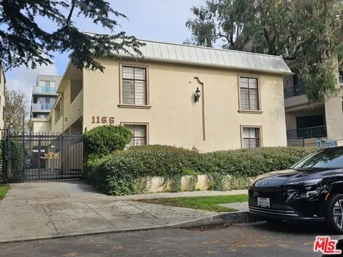 1166 Amherst Avenue #5