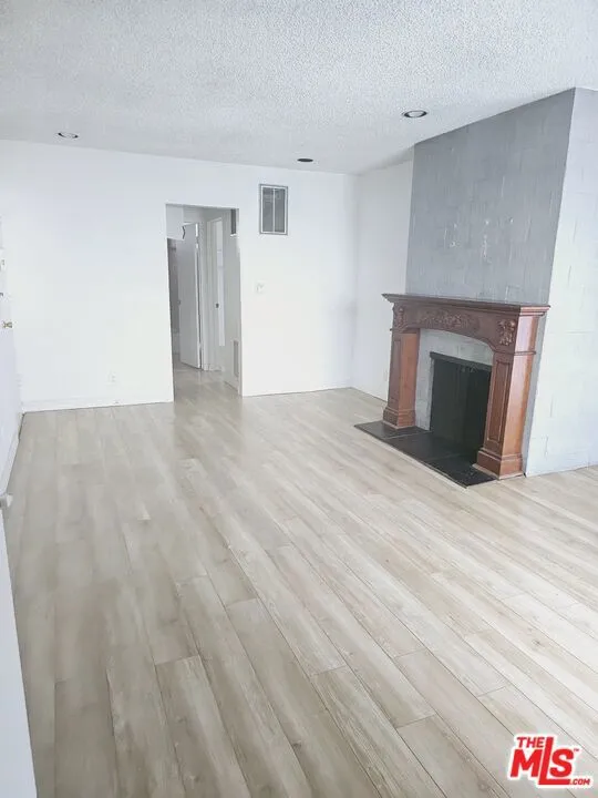 1166 Amherst Avenue #5 Los Angeles, CA 90049