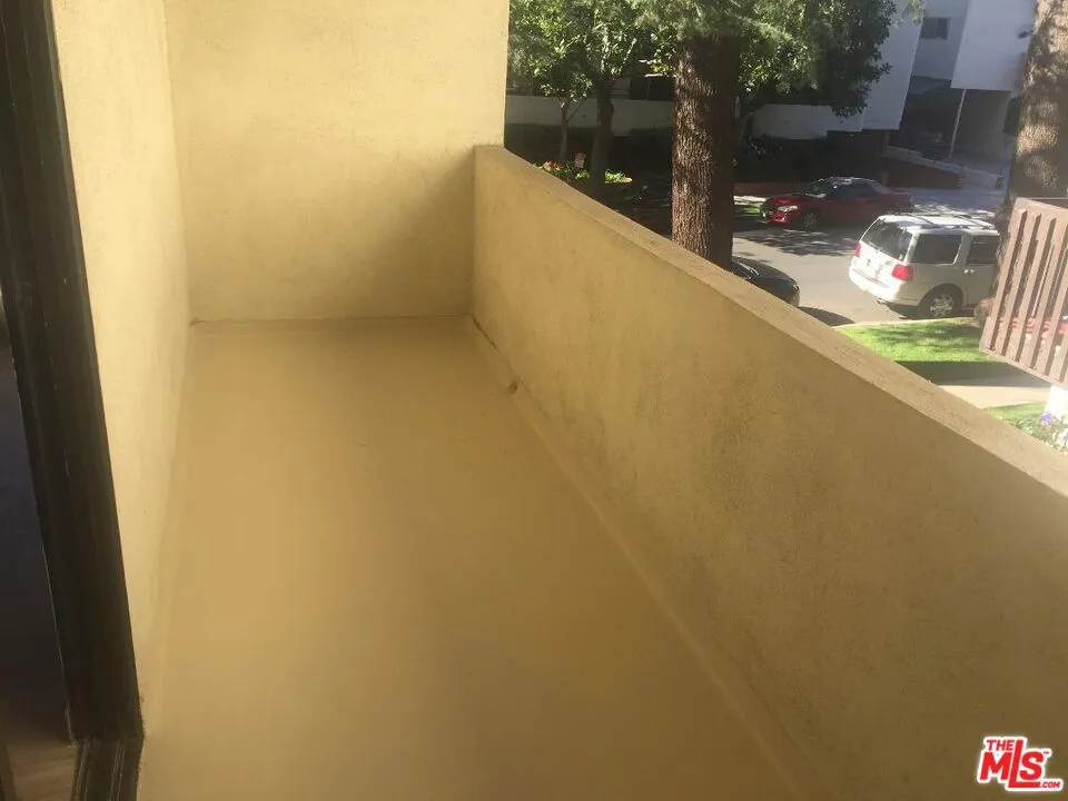 1166 Amherst Avenue #5 Los Angeles, CA 90049