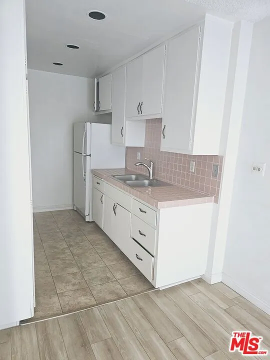 1166 Amherst Avenue #5 Los Angeles, CA 90049