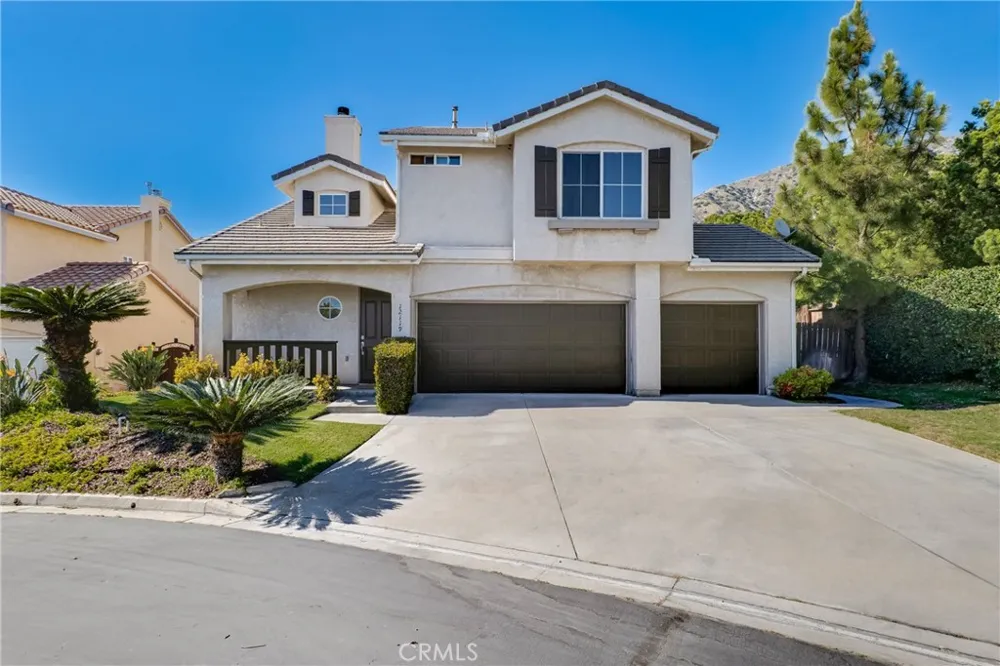 12119 Via Santa Barbara Sylmar, CA 91342