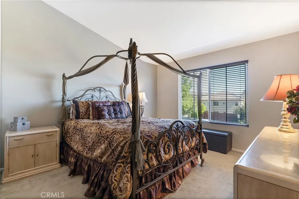 12119 Via Santa Barbara Sylmar, CA 91342