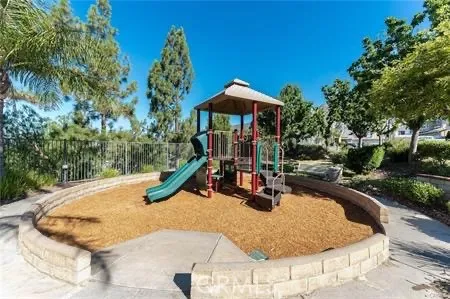 12119 Via Santa Barbara Sylmar, CA 91342