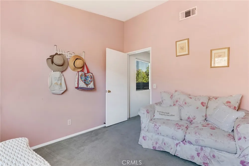 12119 Via Santa Barbara Sylmar, CA 91342