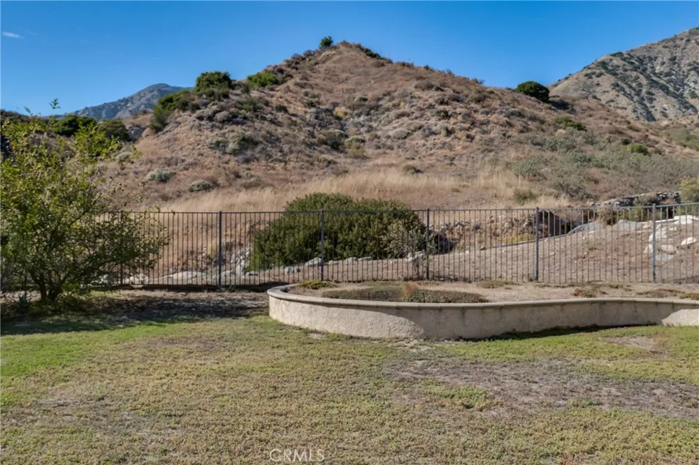 12119 Via Santa Barbara Sylmar, CA 91342