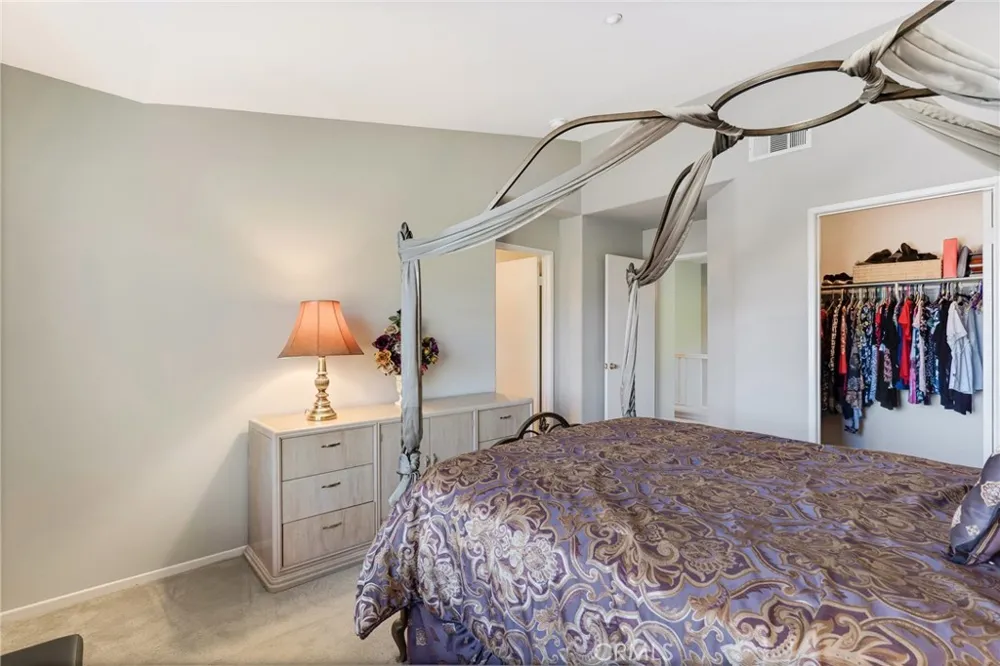 12119 Via Santa Barbara Sylmar, CA 91342