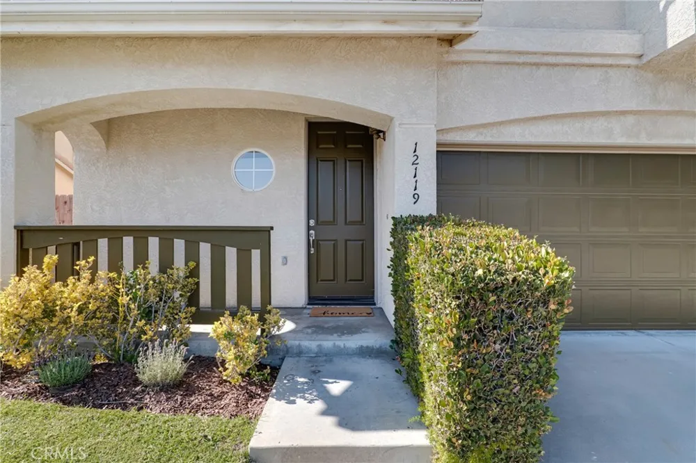 12119 Via Santa Barbara Sylmar, CA 91342