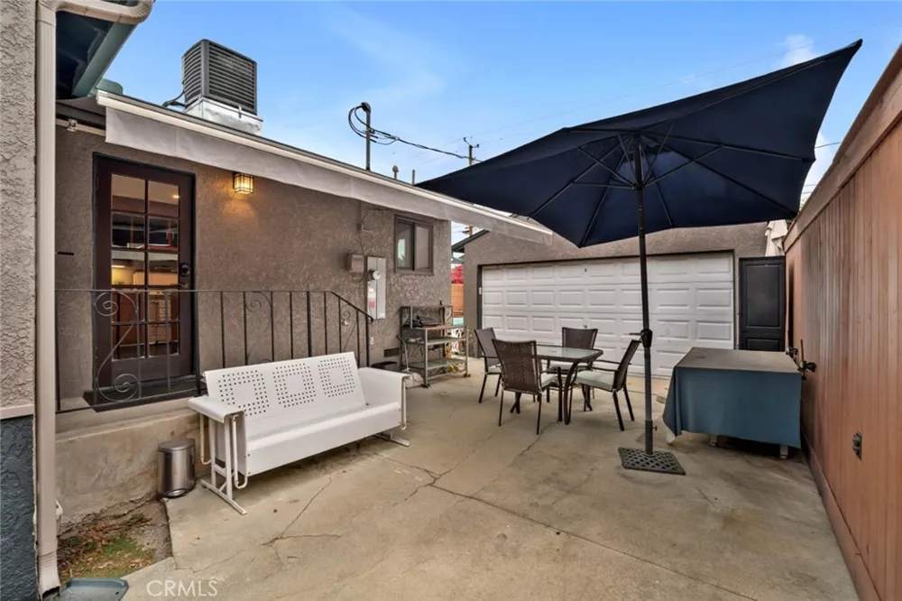 322 S Lincoln Street Burbank, CA 91506